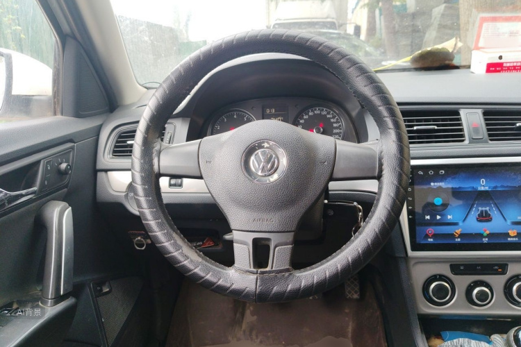 Volkswagen Lavida 2015 car image #12