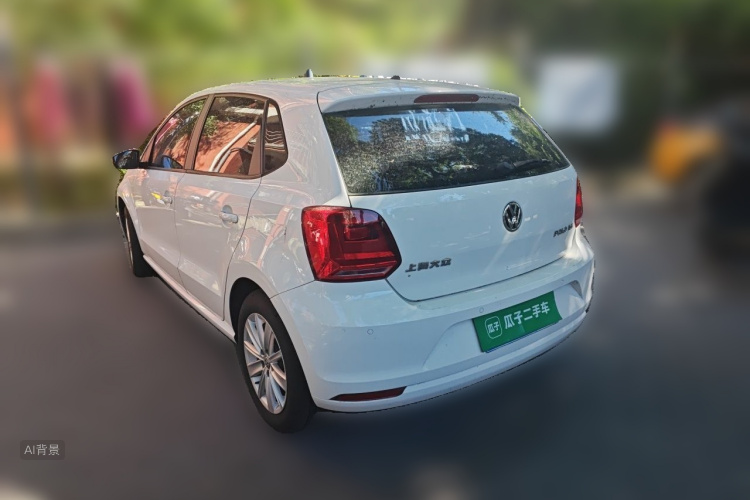 Volkswagen Polo 2015 car image #5