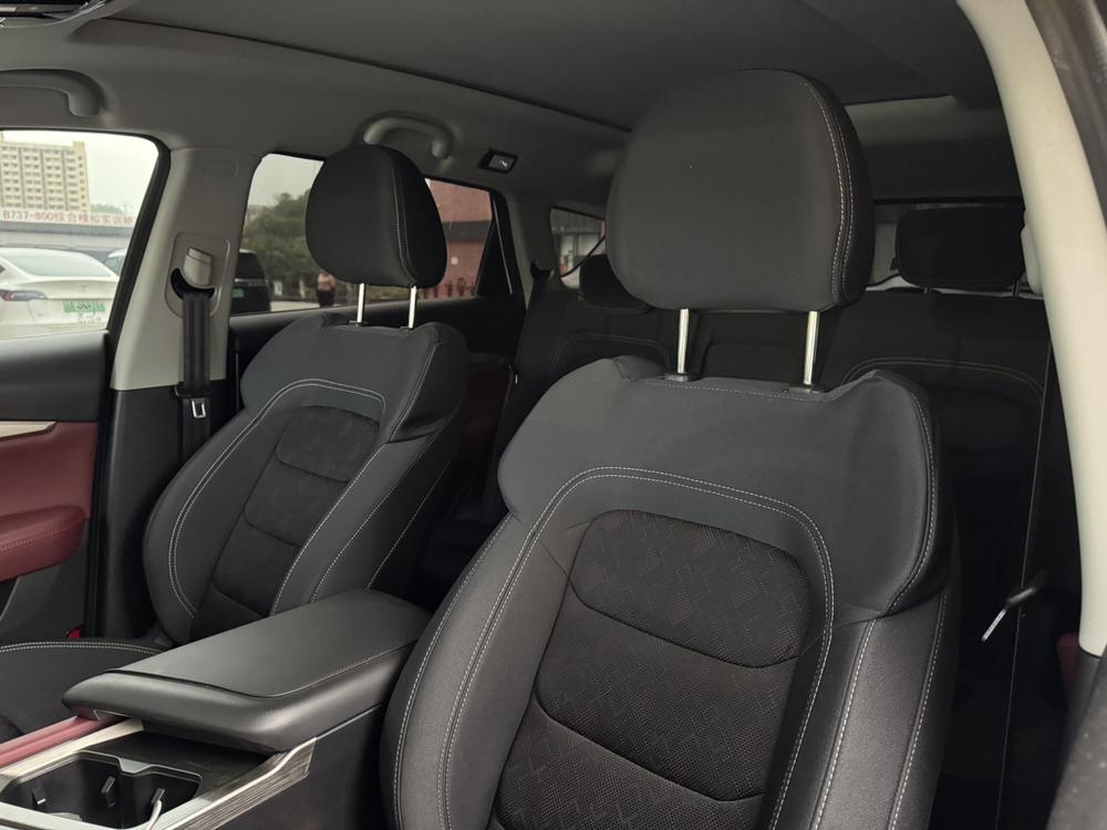 Jetour X70 2024 car image #18