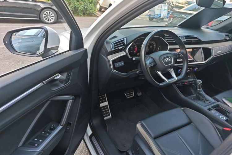 Audi Q3 2024 #18 Audi Q3 2024 car image #18