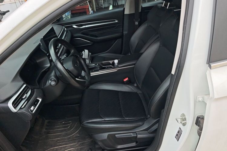 GEELY Emgrand 2022 #15 GEELY Emgrand 2022 car image #15