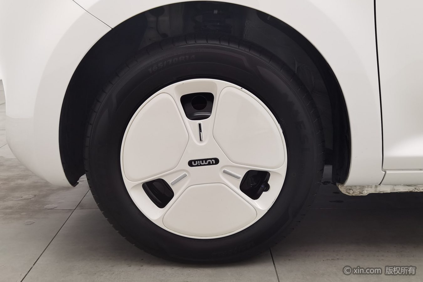 2025 car image #7