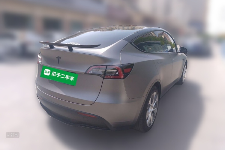 Tesla Model Y 2022 car image #7