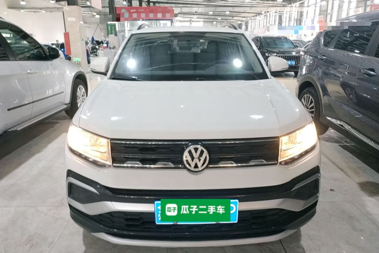 Volkswagen T-Cross 2021 #3 Volkswagen T-Cross 2021 car image #3
