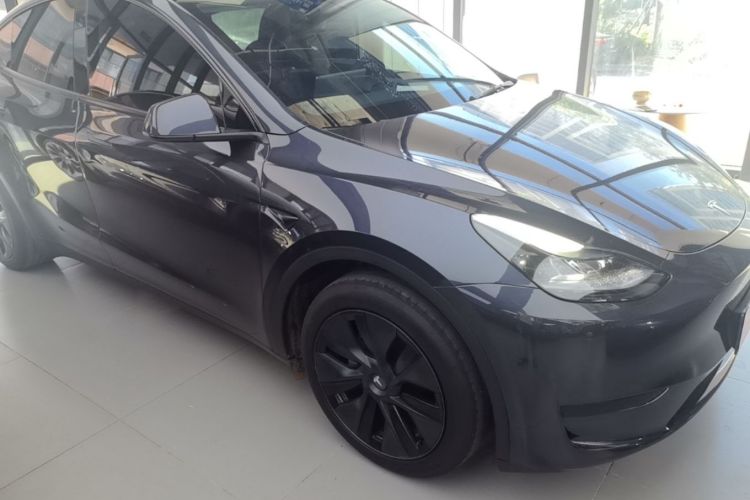 Tesla Model Y 2024 #4 Tesla Model Y 2024 immagine di auto #4