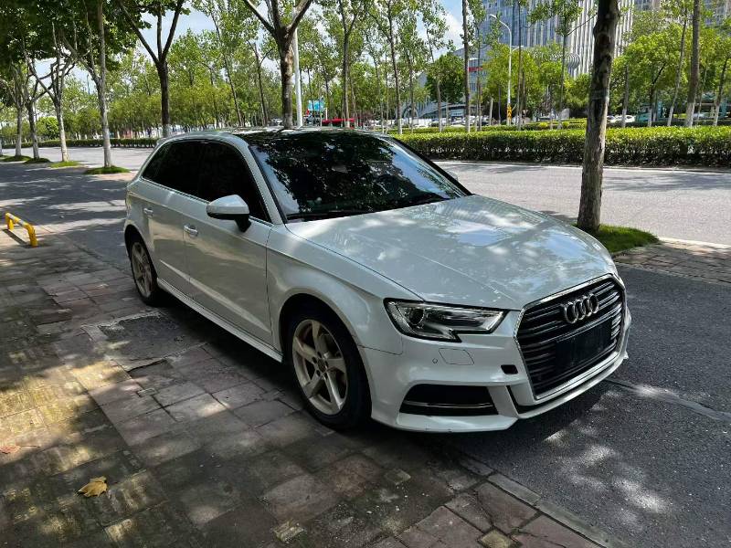Audi A3 2019 car image #3
