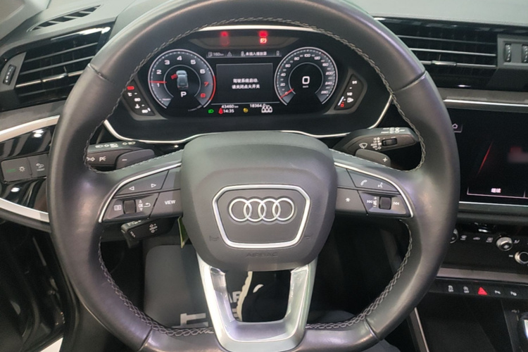 Audi Q3 2023 car image #11