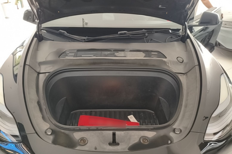Tesla Model Y 2023 #22 Tesla Model Y 2023 car image #22