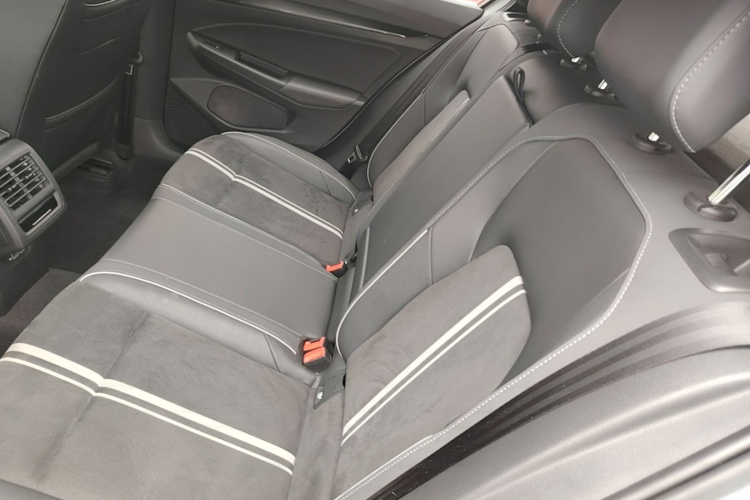 Volkswagen Golf 2021 #17 Volkswagen Golf 2021 car image #17