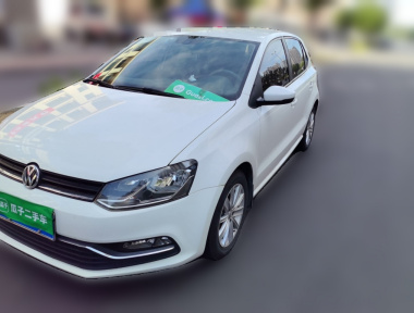 Volkswagen Polo 2015 car image 