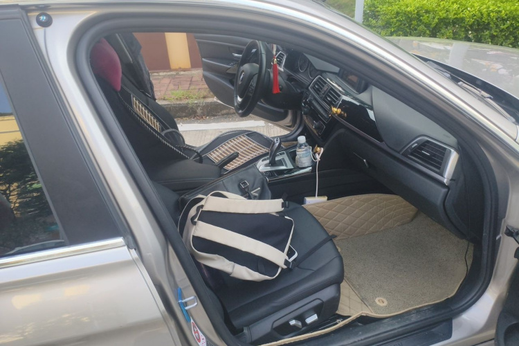 BMW 3 Series 2017 #27 BMW 3 Series 2017 car image #27