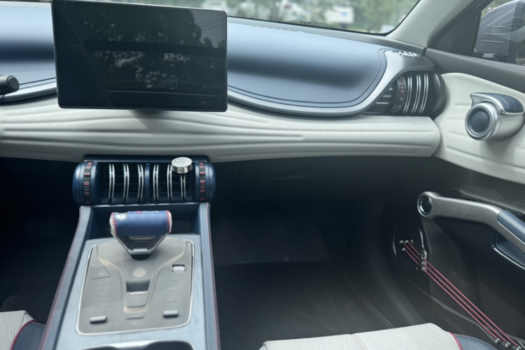 BYD Yuan Plus 2023 изображение автомобиля #20