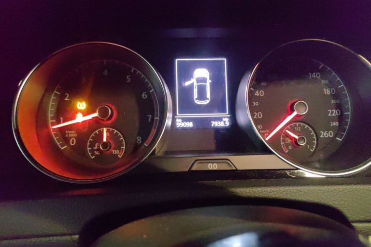 Volkswagen Golf 2016 car image #12