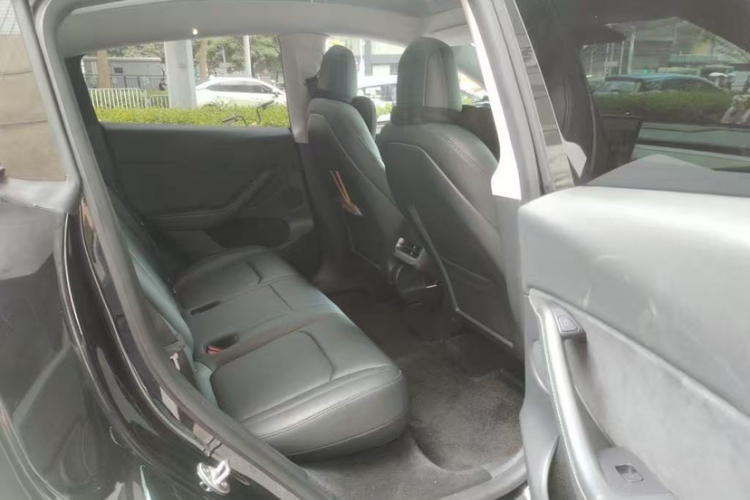 Tesla Model Y 2021 #10 Tesla Model Y 2021 car image #10