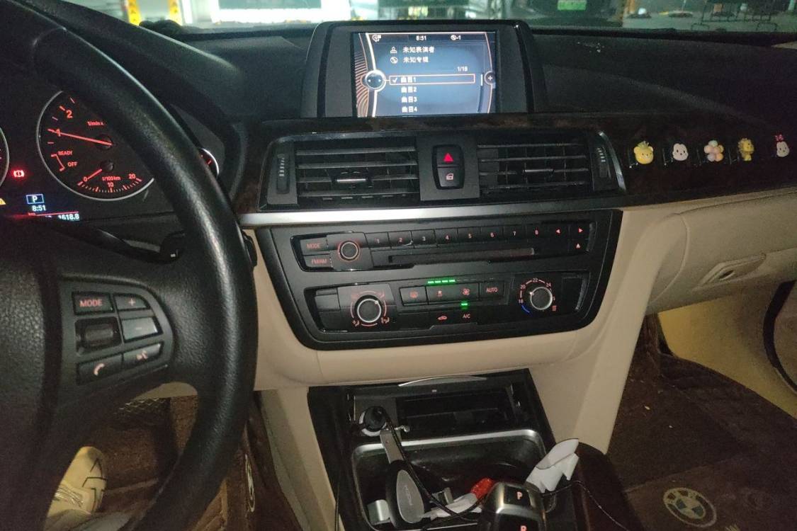 BMW 3 Series 2012 car image #28