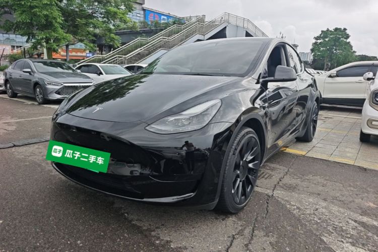 Tesla Model Y 2022 car image #2