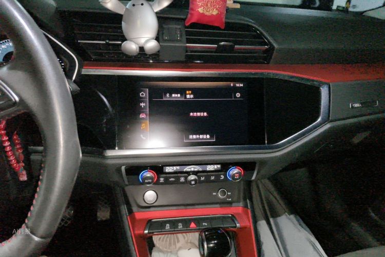 Audi Q3 2019 #15 Audi Q3 2019 car image #15