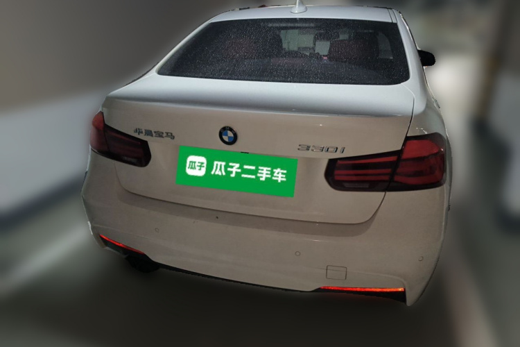 BMW 3 Series 2018 #6 BMW 3 Series 2018 car image #6