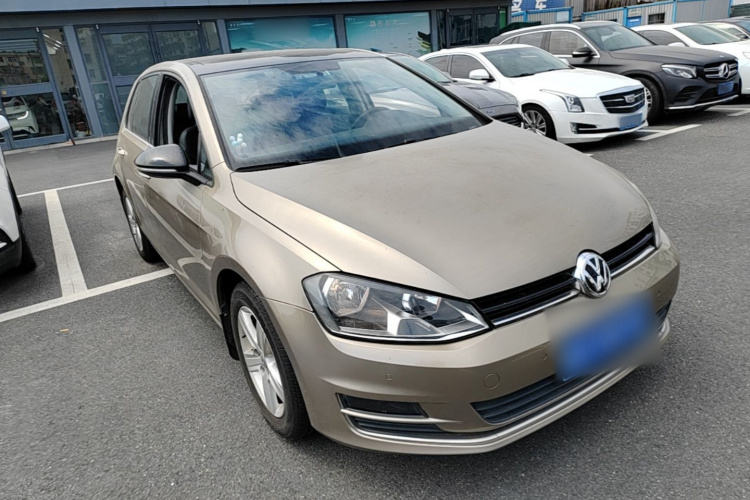 Volkswagen Golf 2017 car image #4