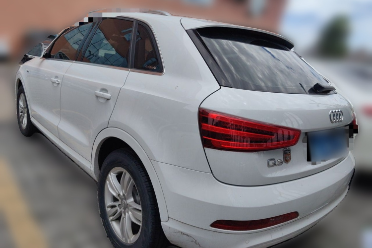 Audi Q3 2014 car image #5