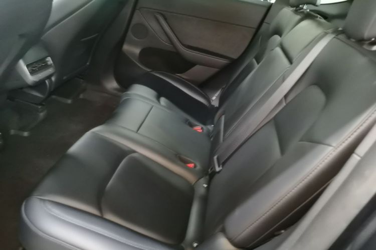 Tesla Model Y 2024 car image #17