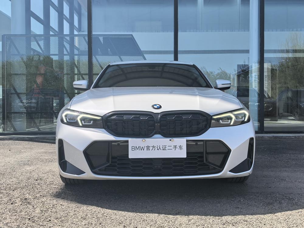 BMW 3 Series 2024 #2 BMW 3 Series 2024 immagine di auto #2