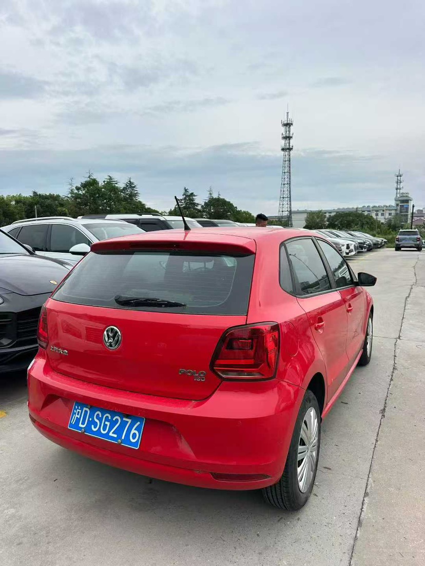 Volkswagen Polo 2019 car image #2