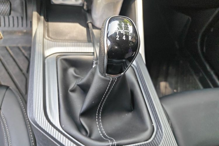 GEELY Emgrand 2025 immagine di auto #14