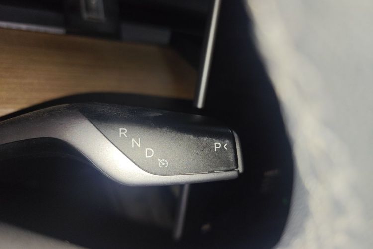 Tesla Model 3 2022 car image #14