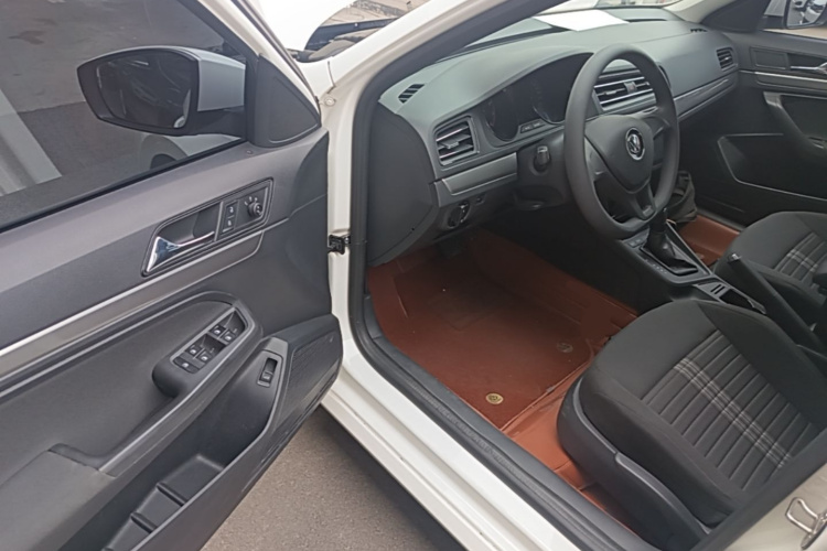 Volkswagen Lavida 2021 car image #16