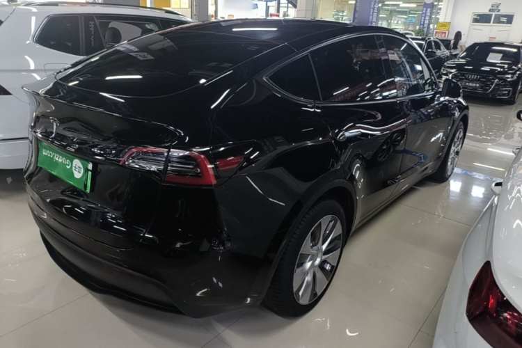 Tesla Model Y 2022 car image #7