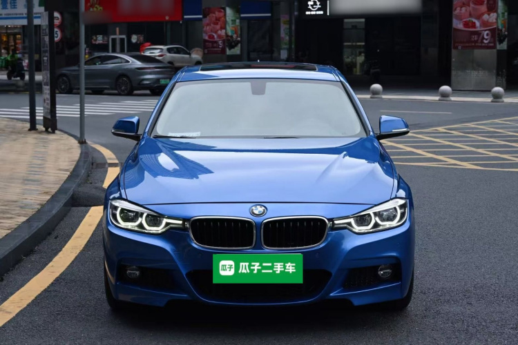 BMW 3 Series 2019 car image #3