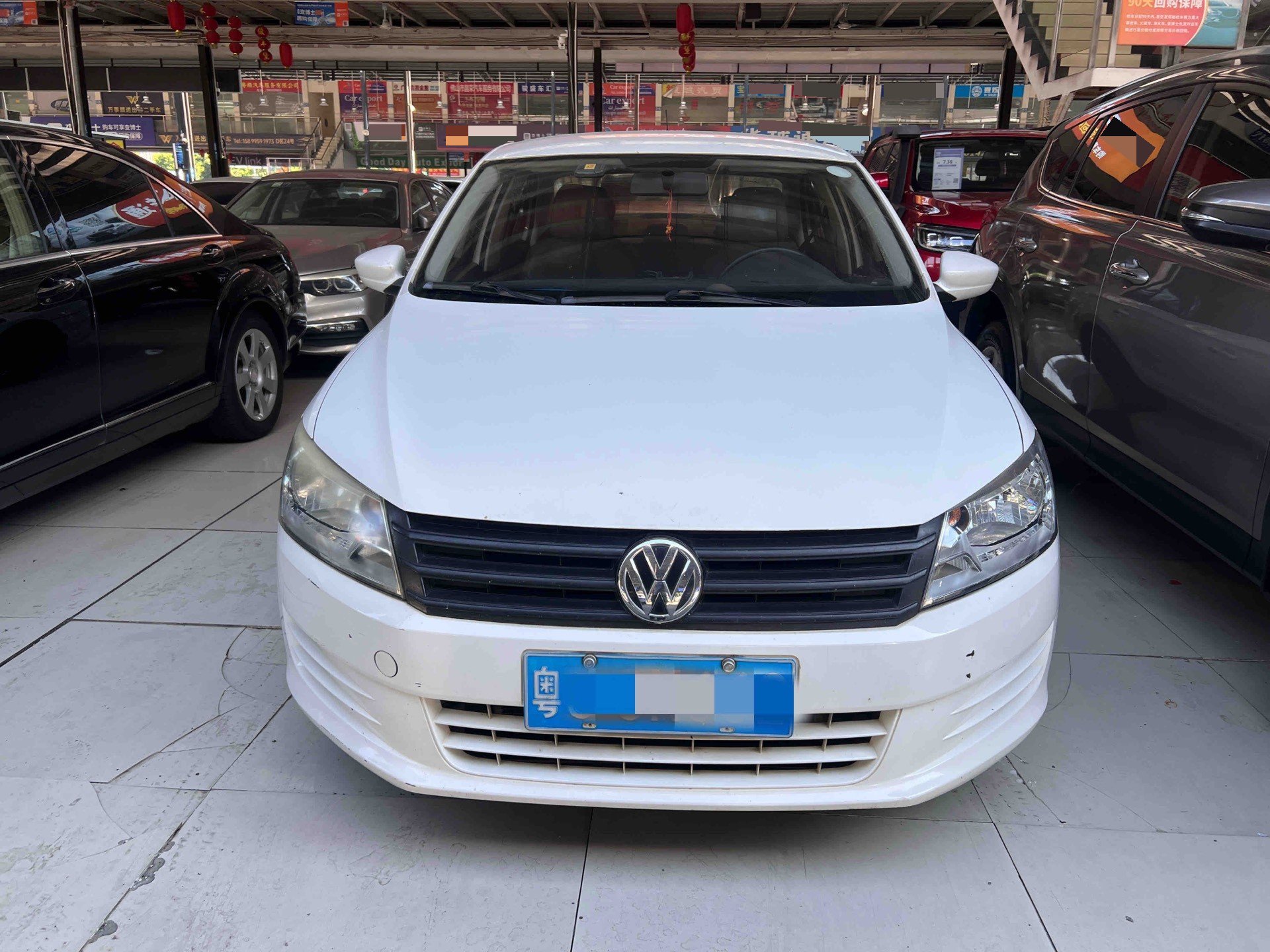 Volkswagen Santana 2014 car image #2