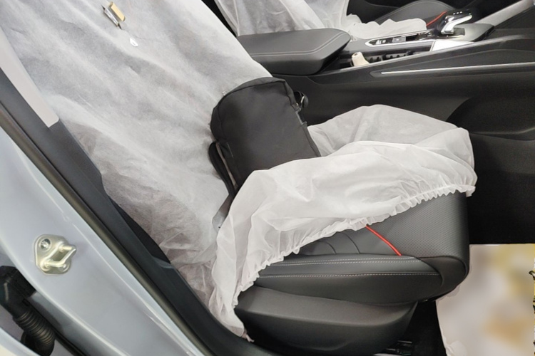 GEELY Binray 2026 car image #24