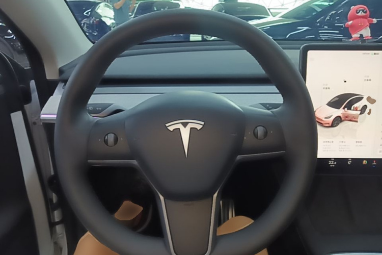 Tesla Model Y 2024 #11 Tesla Model Y 2024 car image #11