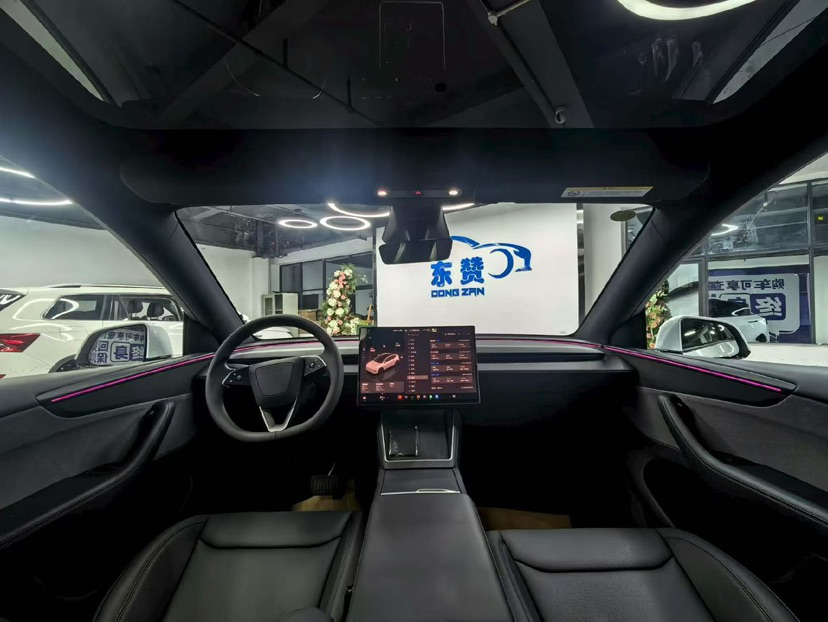 Tesla Model Y 2026 #6 Tesla Model Y 2026 car image #6