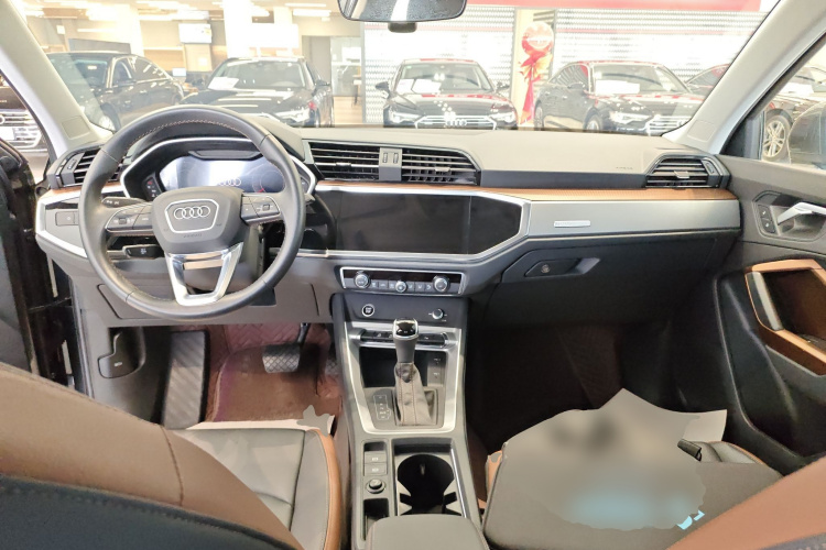 Audi Q3 2023 image de voiture #10