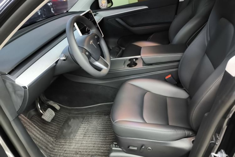 Tesla Model Y 2024 #15 Tesla Model Y 2024 car image #15