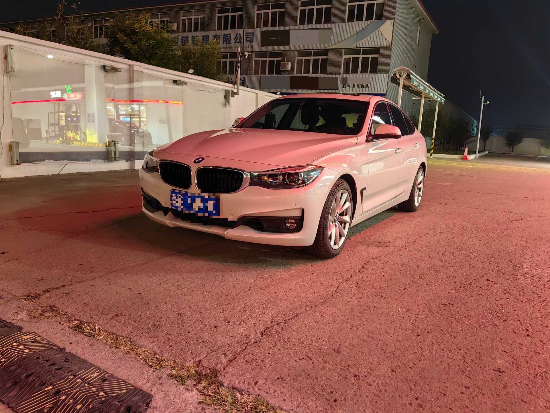 BMW 3 Series GT 2018 BMW 3 Series GT 2018 immagine di auto