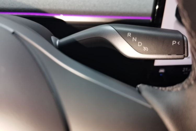 Tesla Model Y 2023 #14 Tesla Model Y 2023 صورة سيارة #14