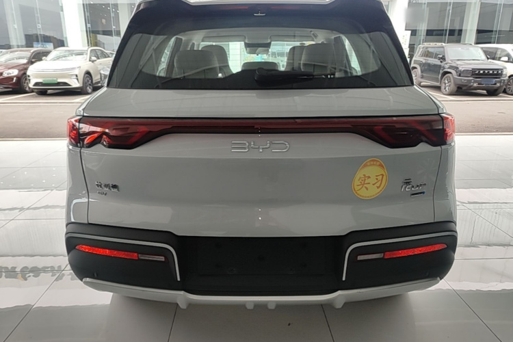 BYD YuanUP 2026 car image #6