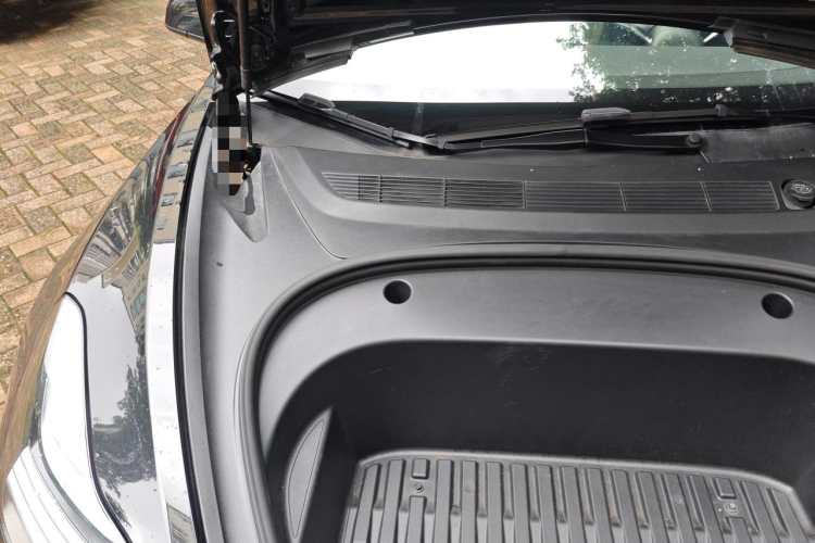 Tesla Model 3 2023 car image #24