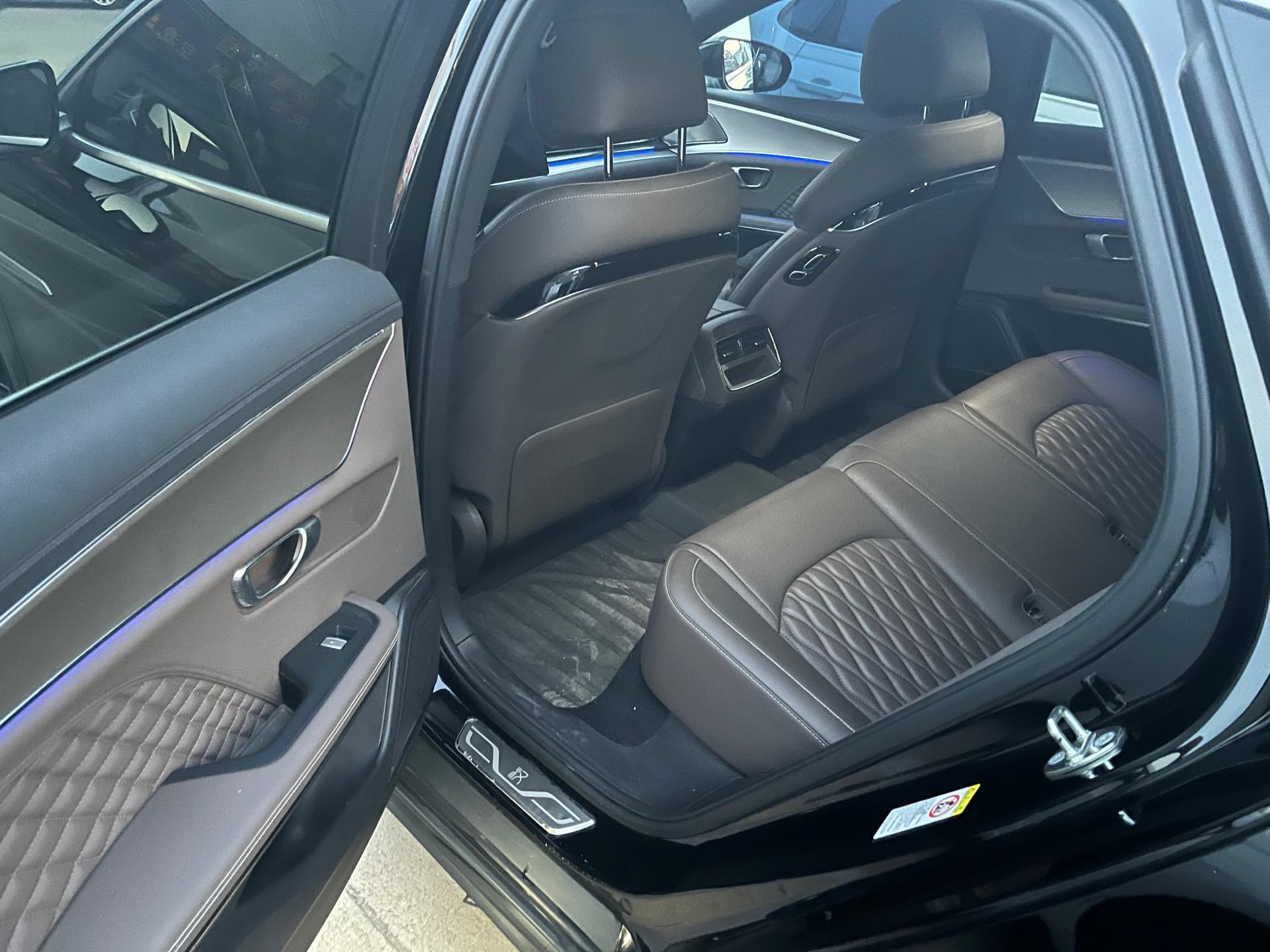 BYD Han 2023 car image #3