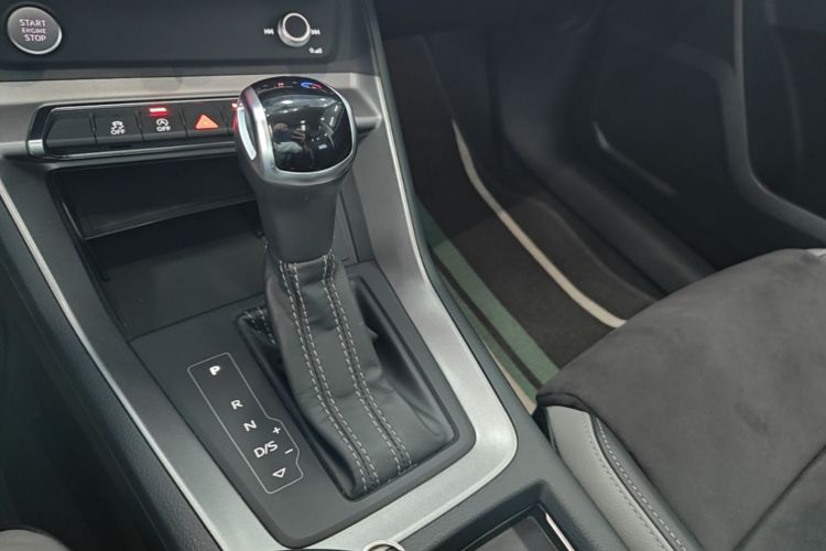 Audi Q3 2020 #14 Audi Q3 2020 car image #14
