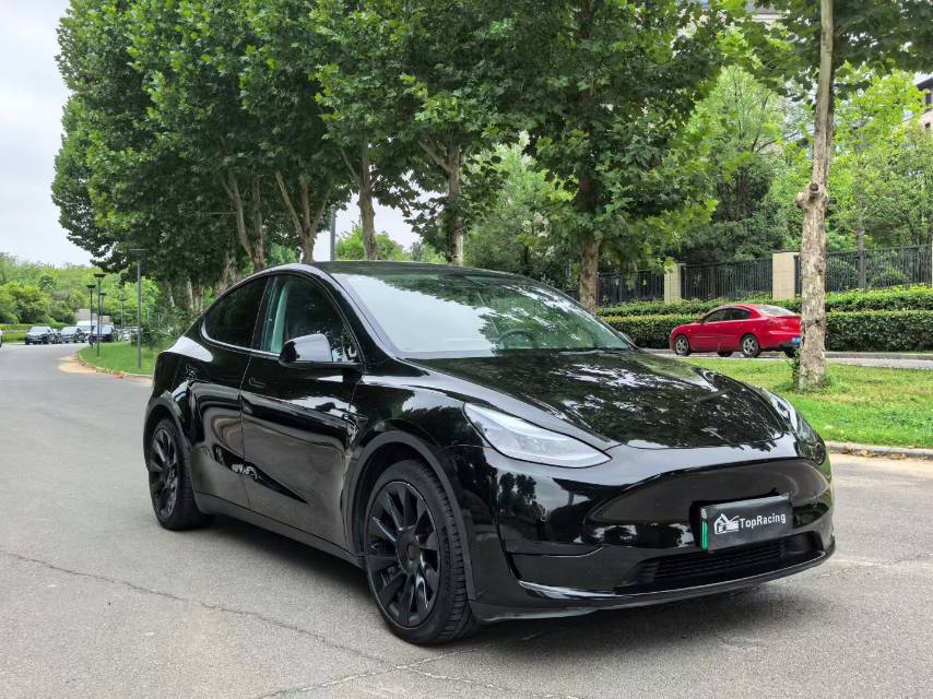 Tesla Model Y 2023 #3 Tesla Model Y 2023 car image #3