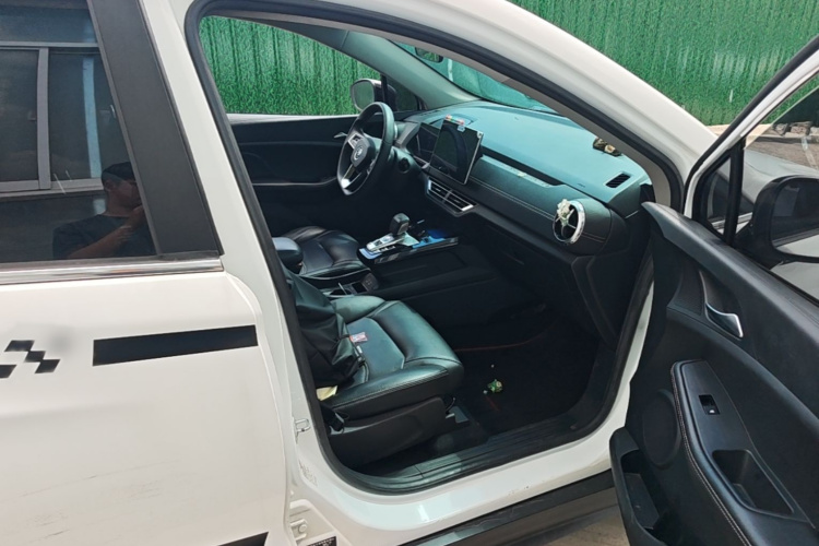 BYD Yuan New Energy 2019 #25 BYD Yuan New Energy 2019 car image #25