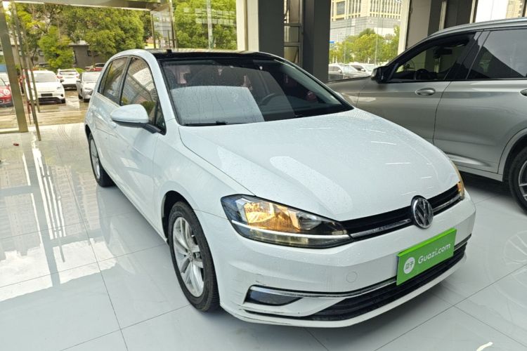 Volkswagen Golf 2018 car image #6