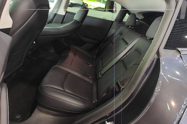 Tesla Model Y 2024 #17 Tesla Model Y 2024 car image #17