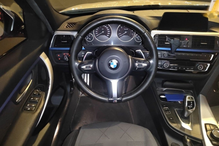 BMW 3 Series 2017 #15 BMW 3 Series 2017 car image #15