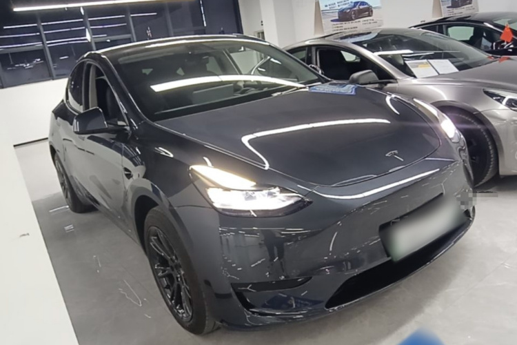 Tesla Model Y 2024 #4 Tesla Model Y 2024 car image #4